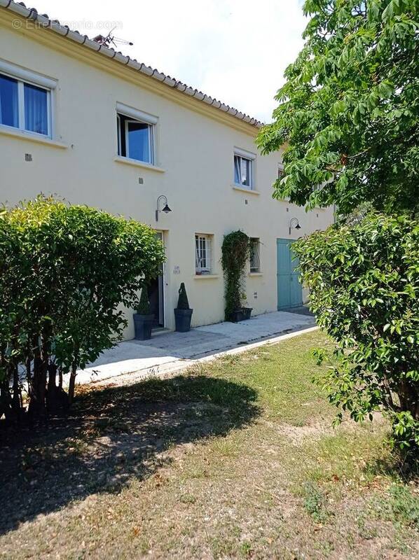 Maison à GINESTAS