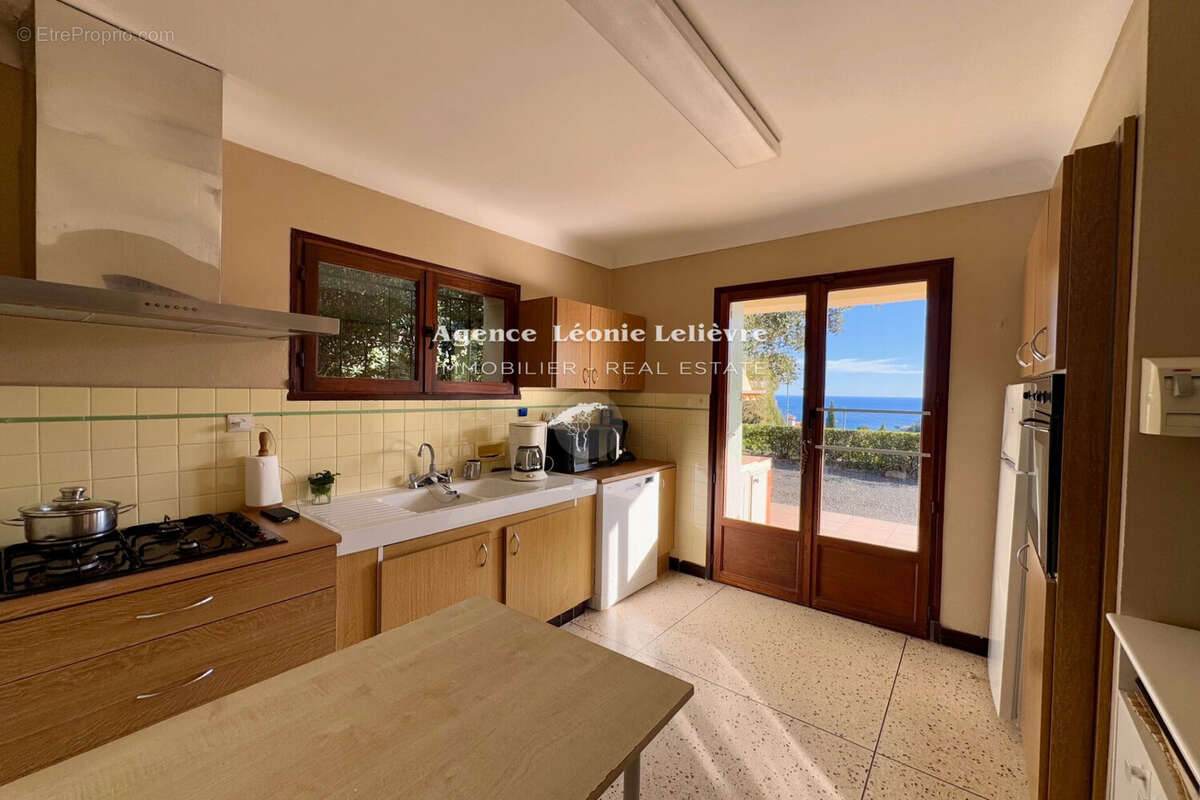 Maison à LES ISSAMBRES