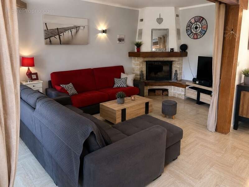 Maison en pierre 177 m² - 5 chambres - Terrain 1 200 m² - Villeneuve-sur-Lot - photo 4