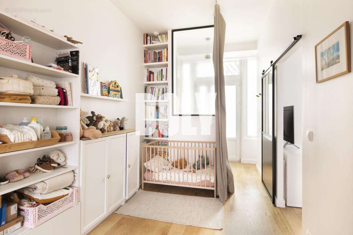 Appartement à PARIS-11E