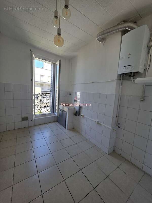 Appartement à MARSEILLE-2E