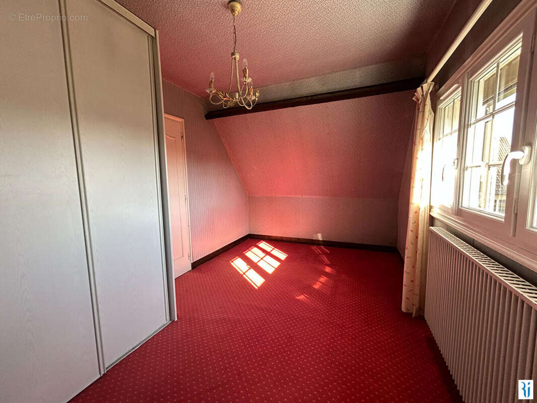 Maison à SAINT-PIERRE-DE-VARENGEVILLE