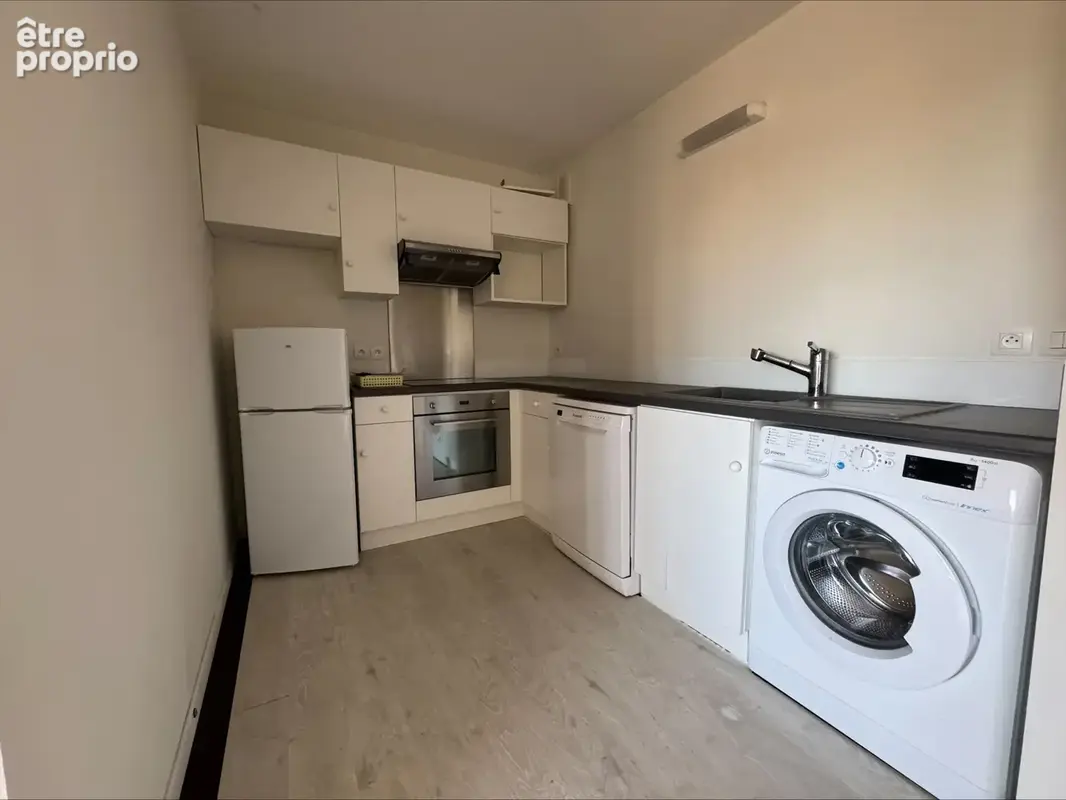 Appartement t2 avec vue sur le port et le canelot-47m2- terrasse, cellier, parking - photo 6