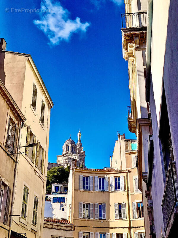 Appartement à MARSEILLE-6E