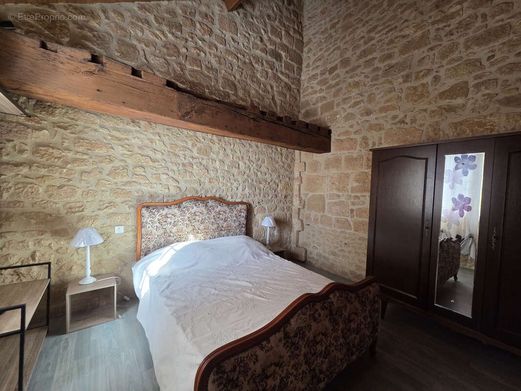 Ensemble immobilier dans le bourg du village - photo 18