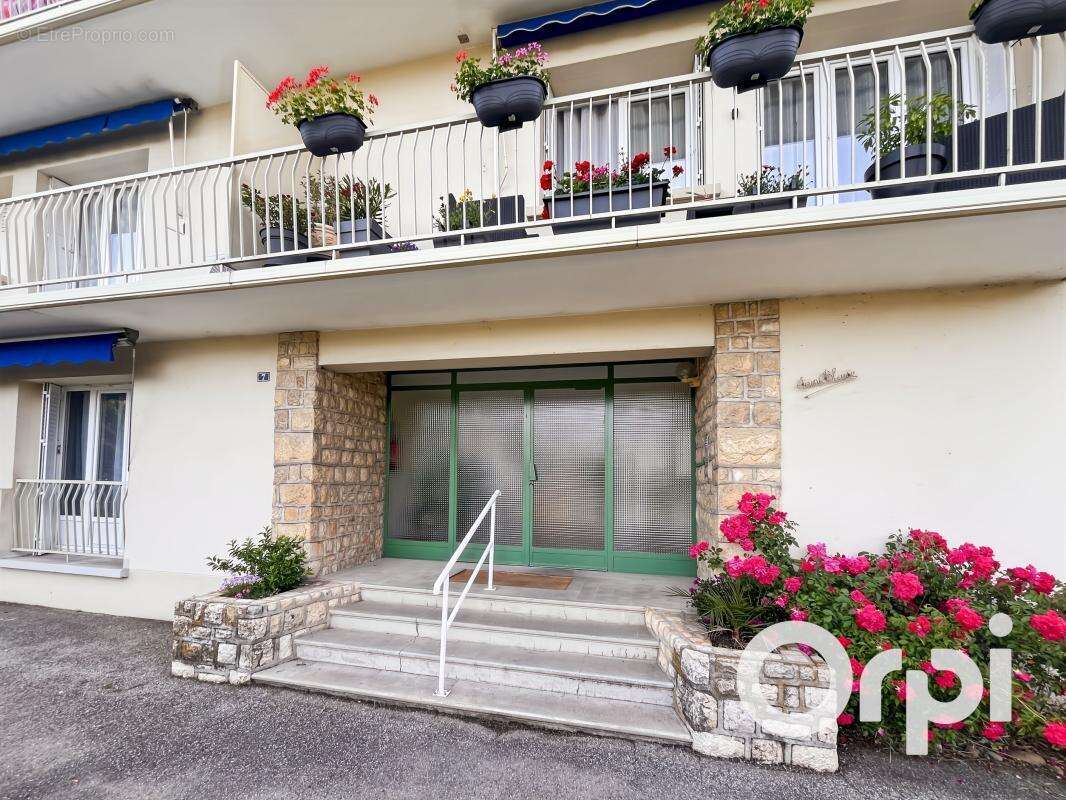 Appartement à LIVRON-SUR-DROME