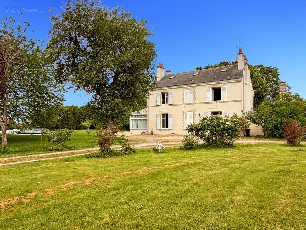Maison à NEUVILLE-AUX-BOIS