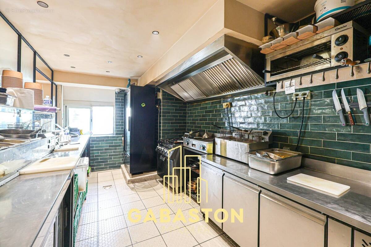 Commerce à MARSEILLE-8E