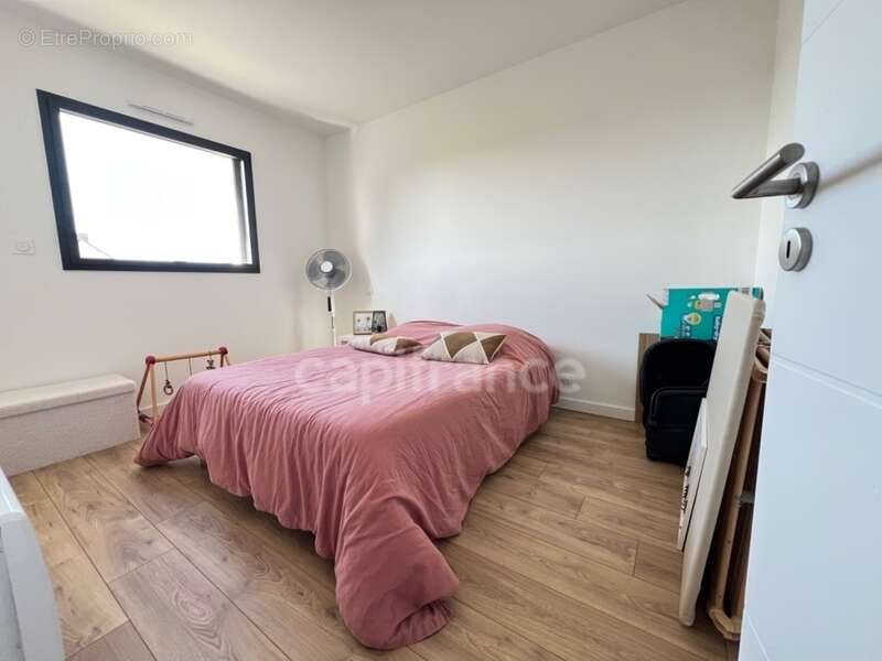EXCLUSIVITÉ – Élégante maison contemporaine aux prestations soignées, à deux pas du bourg de Pommeret - photo 17