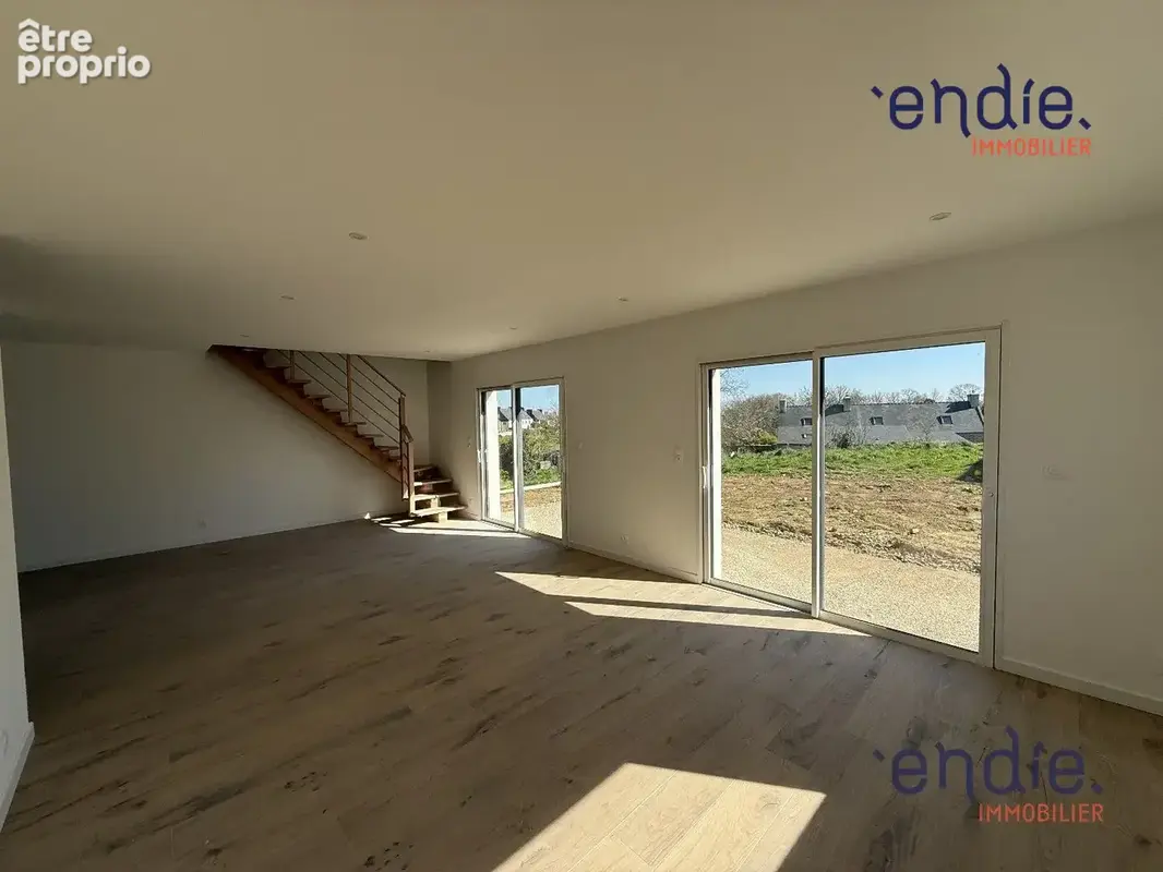 Maison 5 pièces 109 m² à vendre à Ploneour-Lanvern (29720) - photo 2