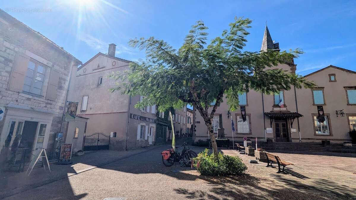 Maison à MONESTIES