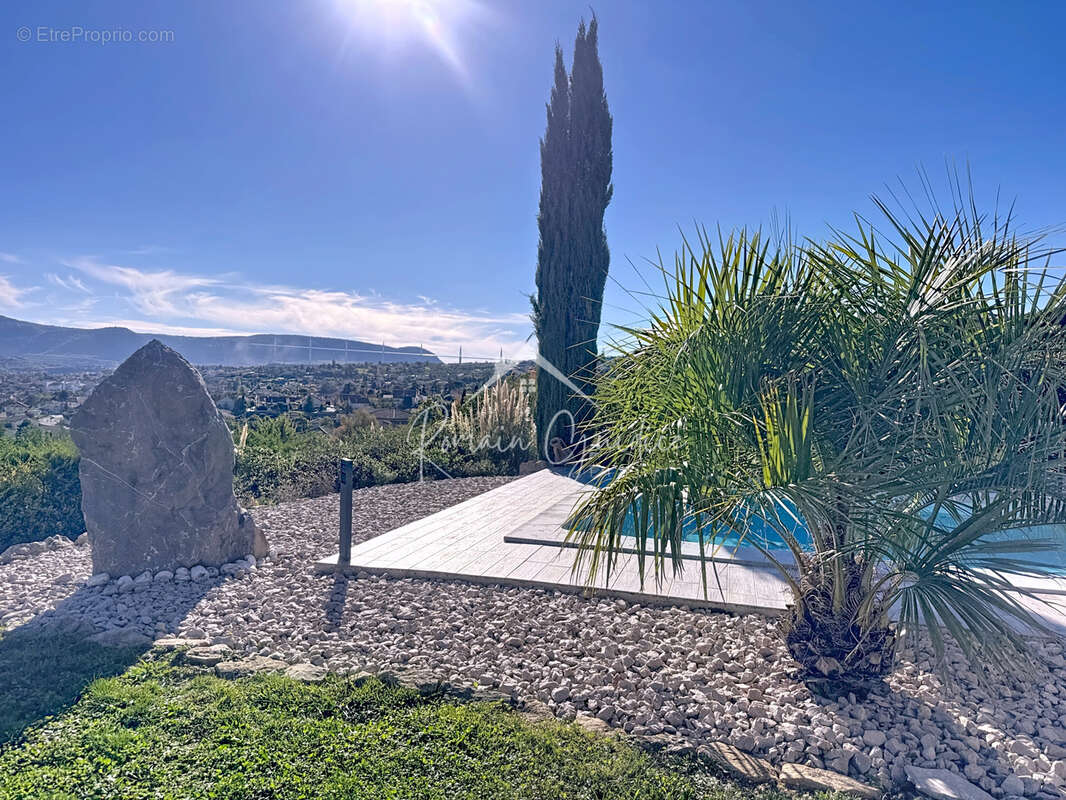 Villa de prestige type 5 de 140 m2 sur son terrain de 1200 m2 - photo 5