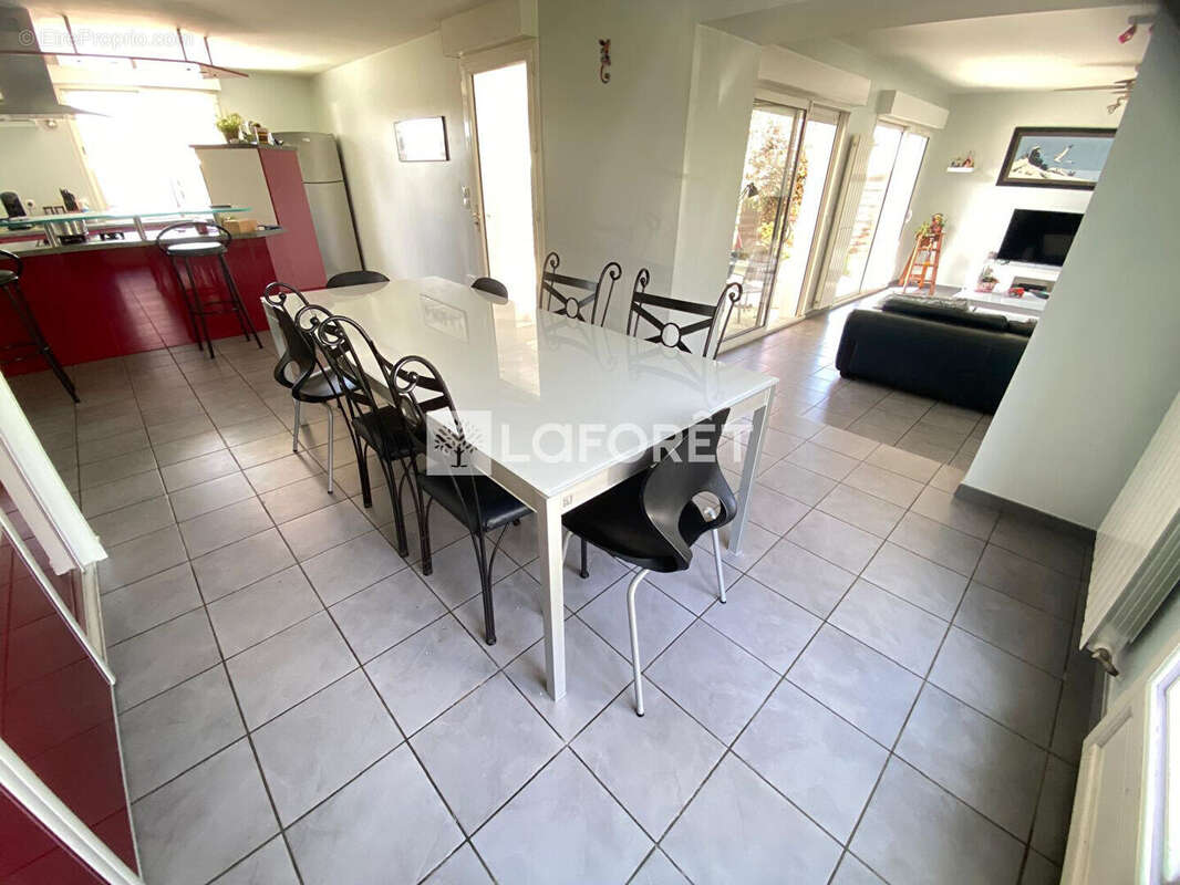 Maison à MARTIGNAS-SUR-JALLE