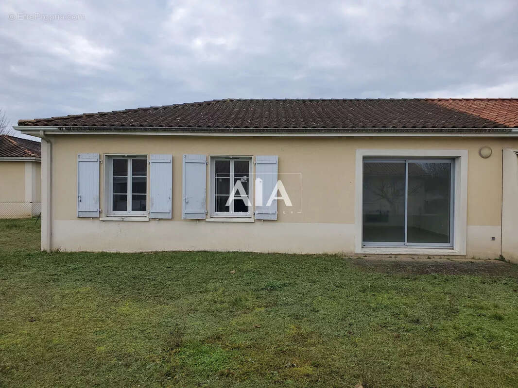 Maison à RUFFEC