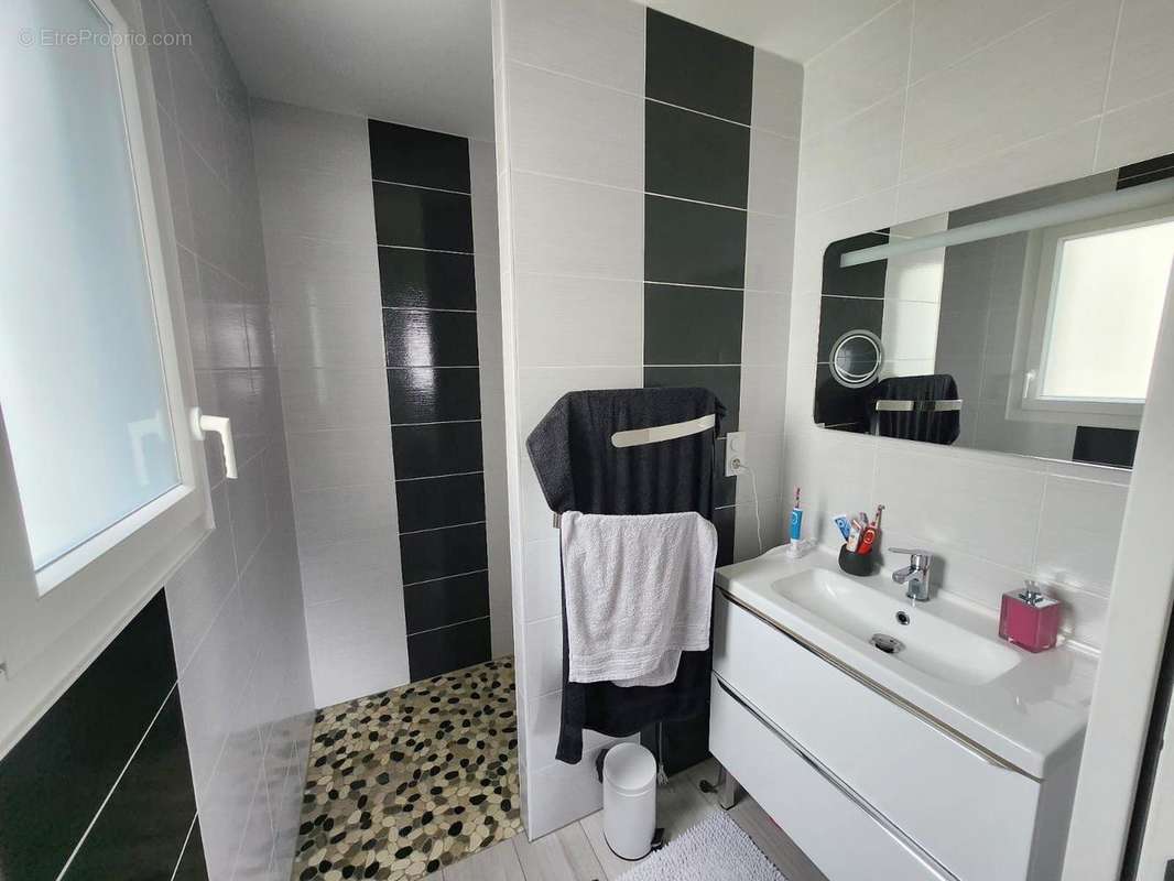 Maison à THORIGNE-FOUILLARD