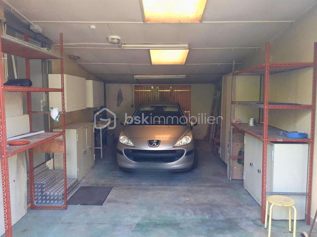 Maison à SAINT-CYR-SUR-LOIRE