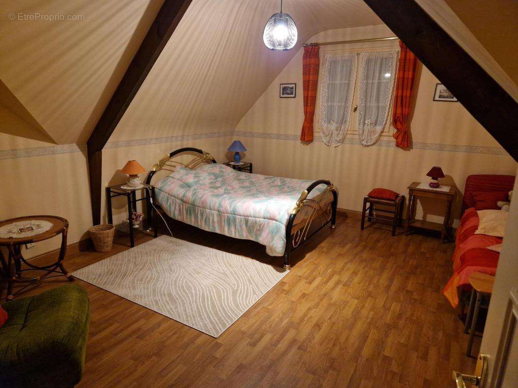 Maison à SAINT-OUEN-DES-TOITS