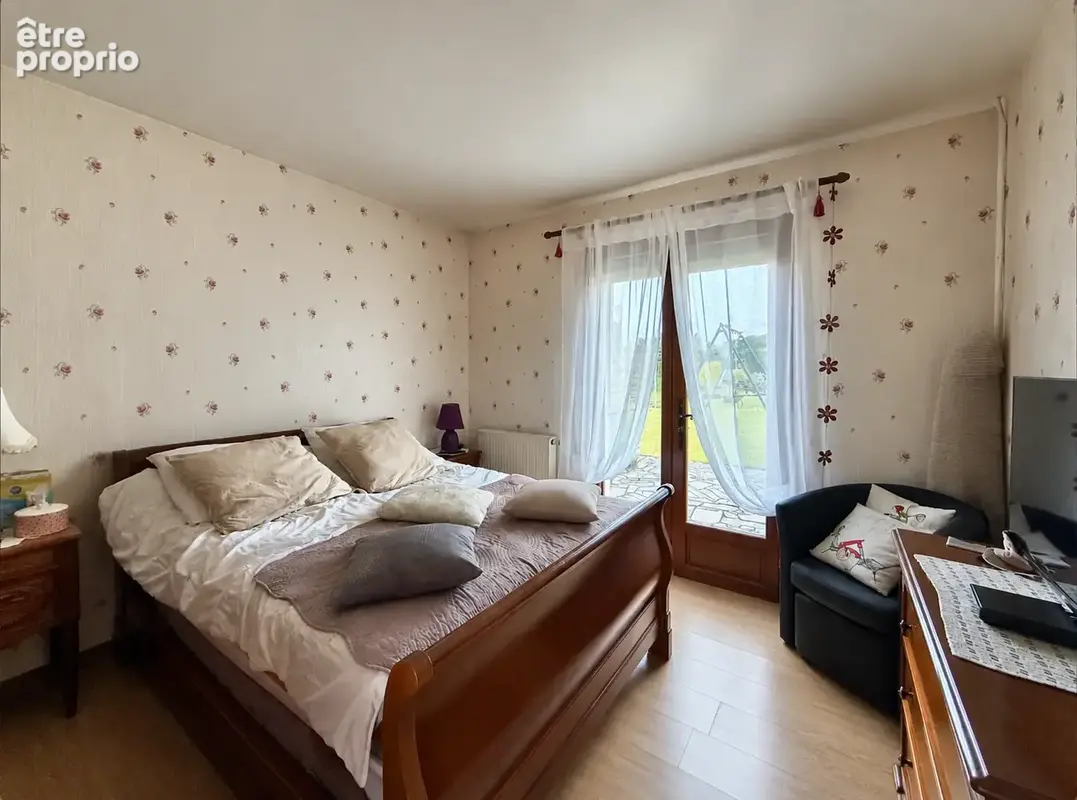 Maison familiale de 139 m2   5 chambres, sous-sol complet et terrain de 700 m2 - photo 9