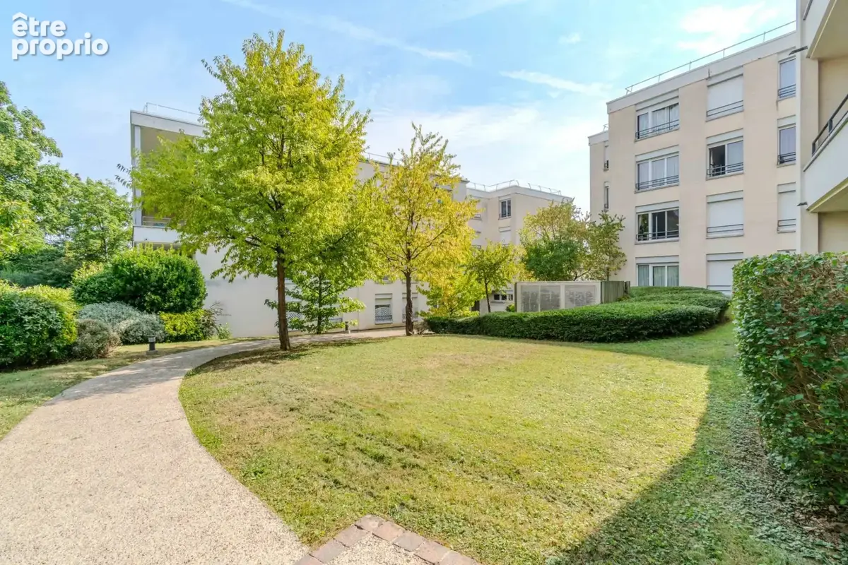 Photo Appartement à Montmorency au prix de 266 000€