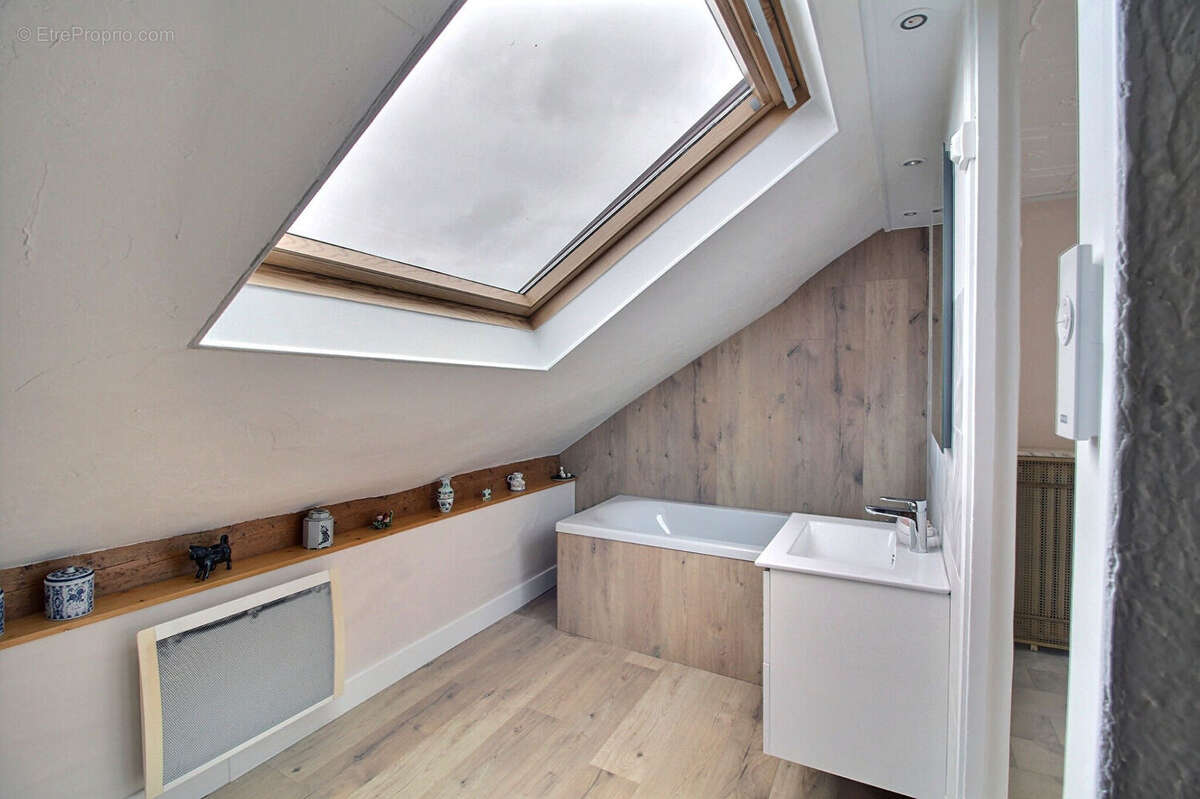 Maison à LA GARENNE-COLOMBES