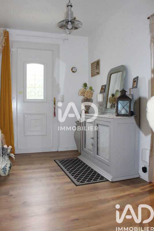 Photo 1 - Maison à SAINT-BERTHEVIN