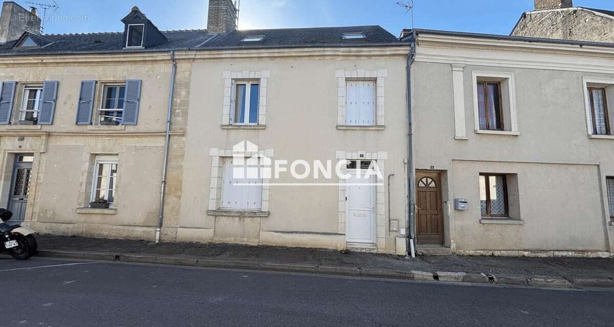 Maison à DAME-MARIE-LES-BOIS