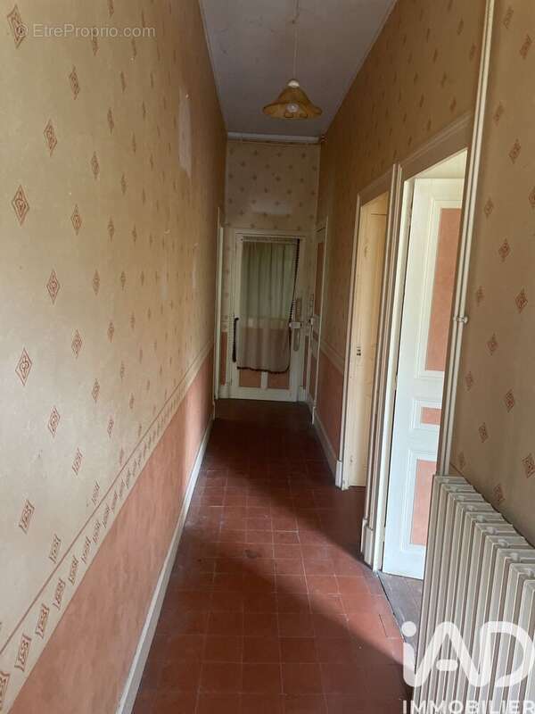 Photo 2 - Maison à LURCY-LEVIS