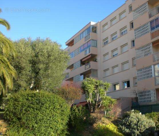   - Appartement à ANTIBES
