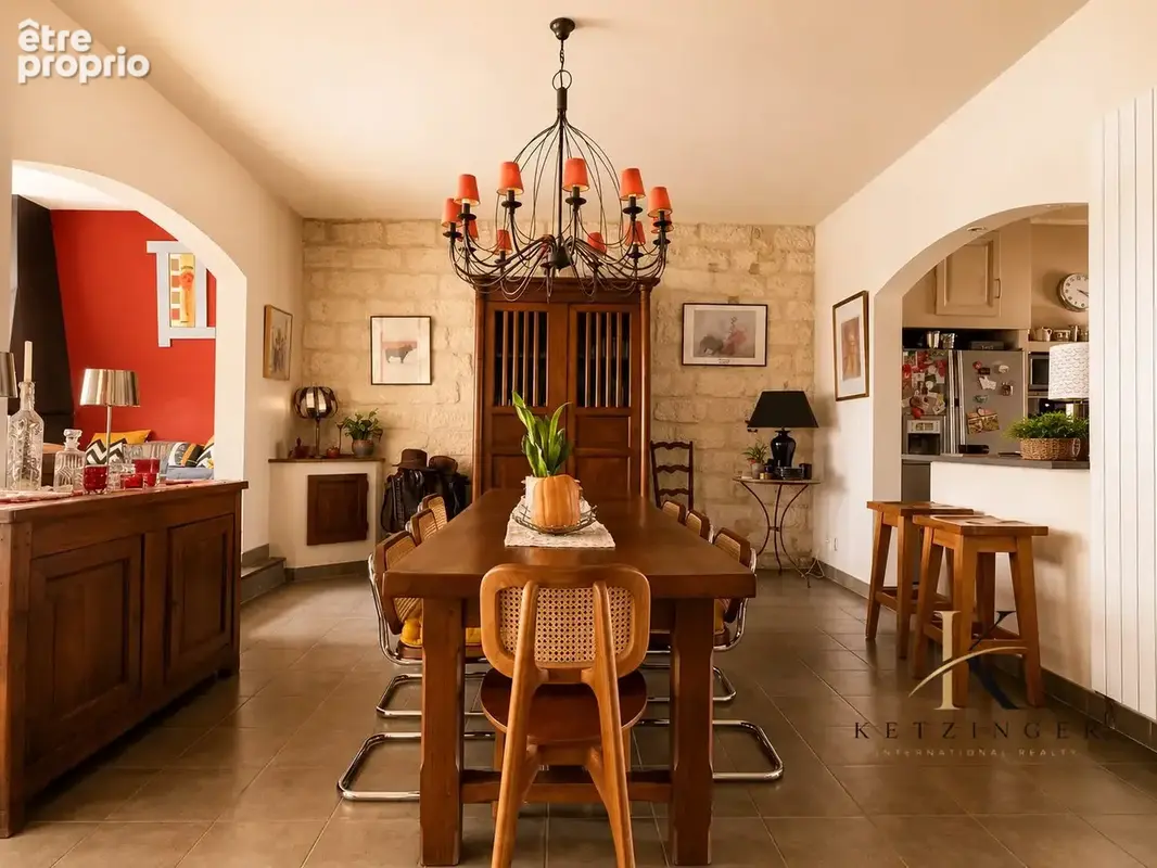 Salle à manger rustique et moderne