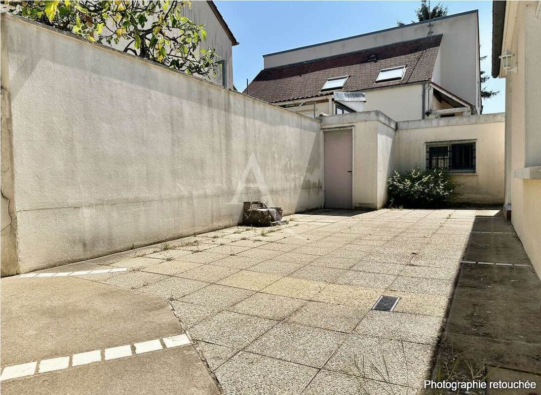 Maison de plain-pied à vendre à Saint-Jean-de-Braye, 2 chambres, garage, panneaux solaires et climatisation - photo 8