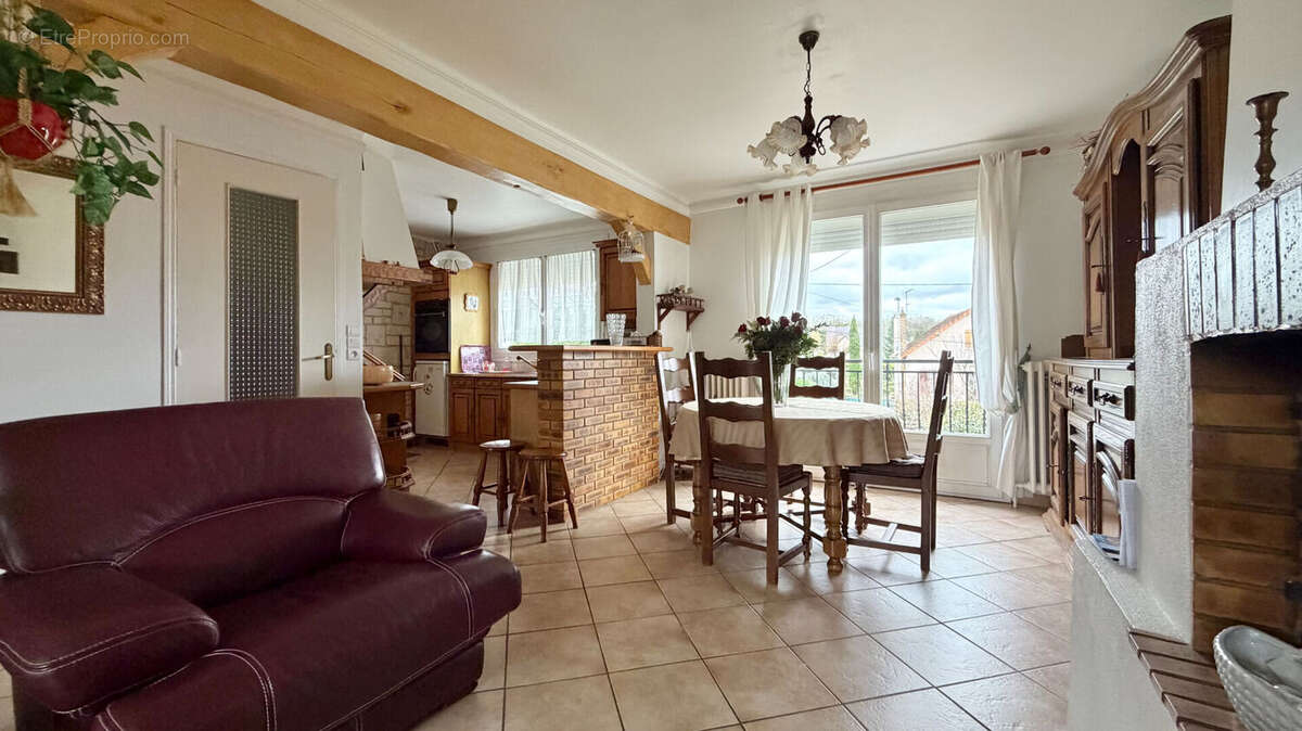 Maison à SAINTRY-SUR-SEINE