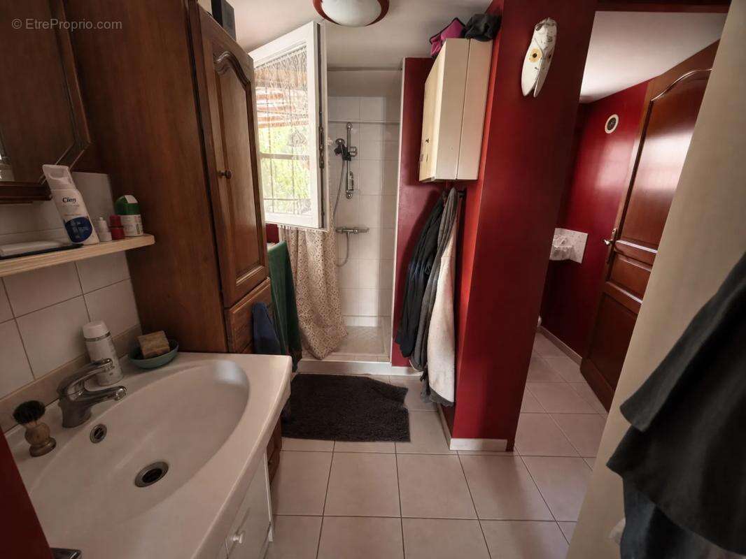 Maison de 4 pièces de 130 m² à Sainte-Eulalie - photo 18