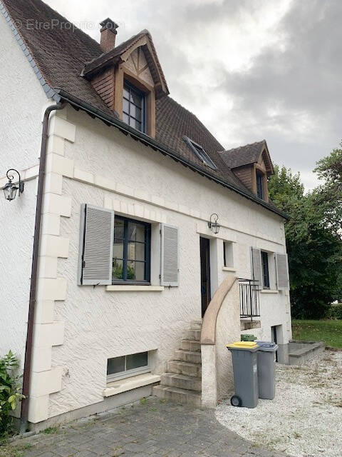 Maison à LUYNES