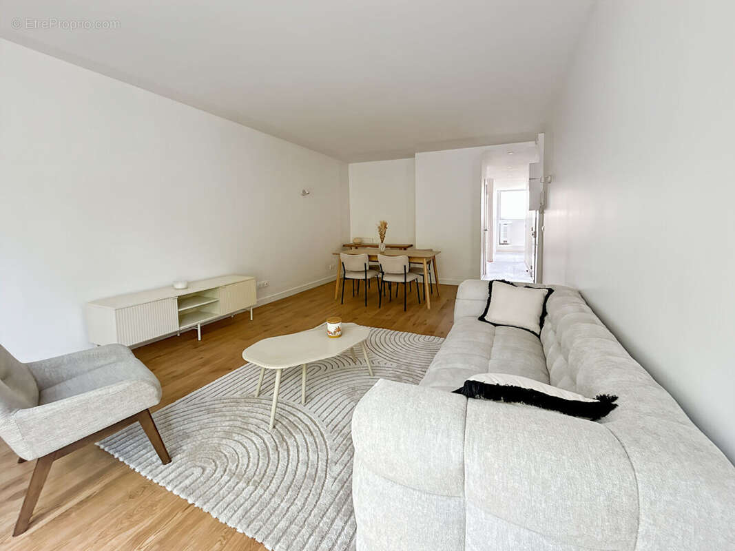 Appartement Paris 4 pièce(s) 68.17 m2 - photo 4