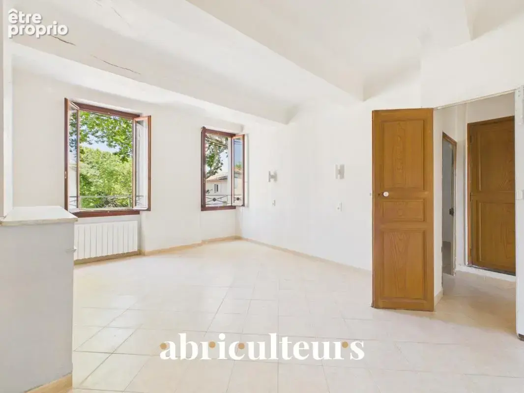 Maison de village avec jardin, garage, cave et grenier aménageable à Saint-Cannat - photo 7