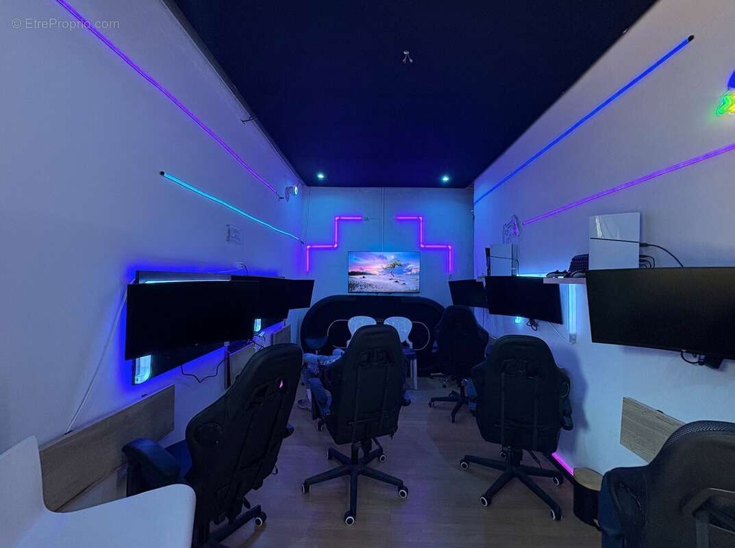 Nice (06300) / route de turin - vente murs commerciaux occupés - 10% rentabilité - photo 2