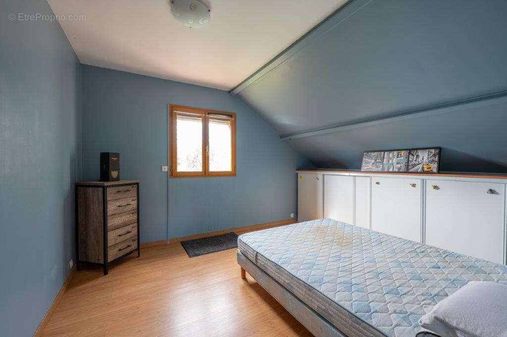 Agréable Contemporaine sur 2500 m2 avec vue et piscine hors sol - photo 17