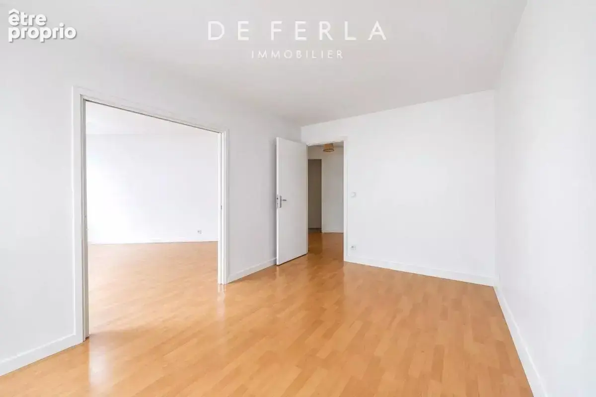3 pièces avec 2 chambres – Copropriété de standing avec gardien – 8 000 €/m² - photo 3