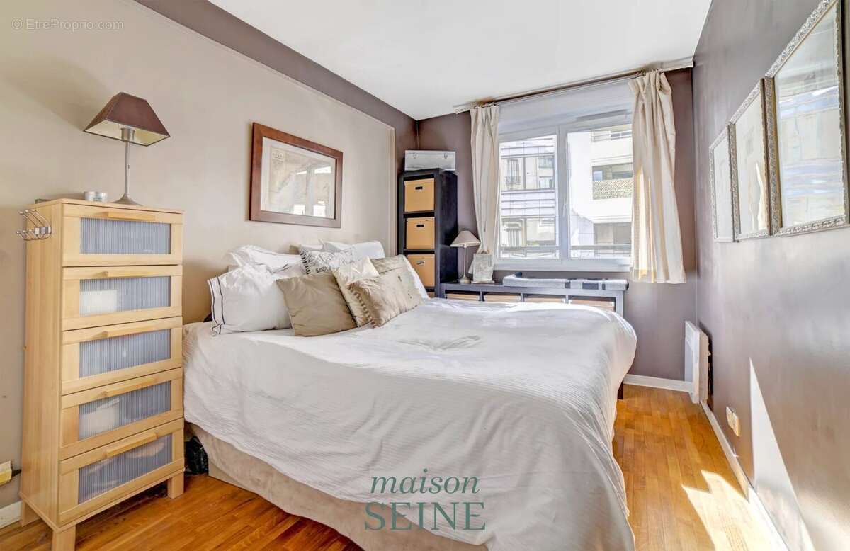 Appartement à LEVALLOIS-PERRET