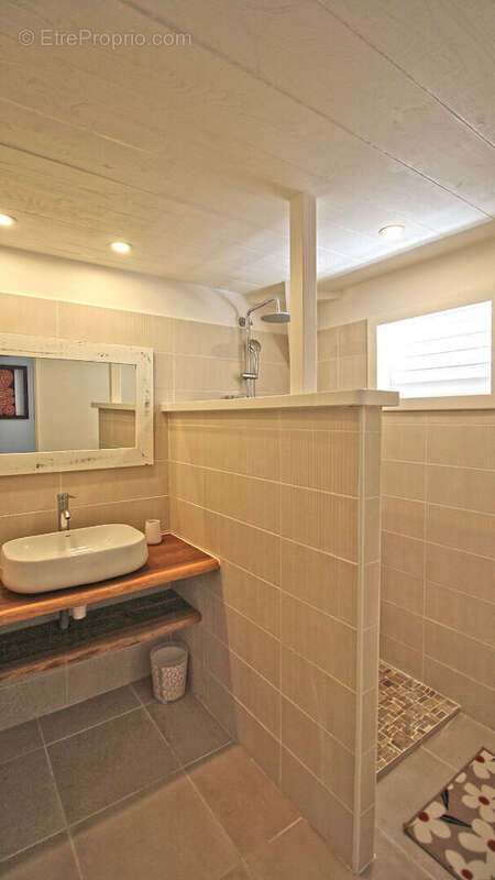 Maison à LES TROIS-ILETS