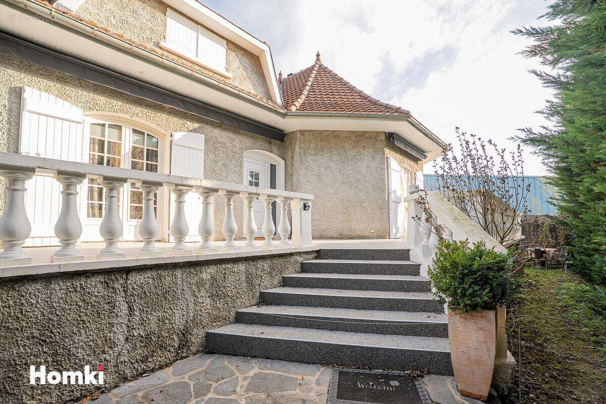 Maison à CHARVIEU-CHAVAGNEUX