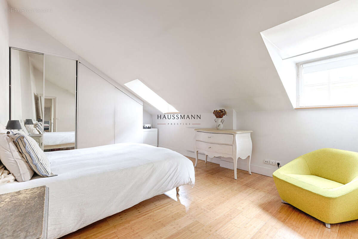 Appartement à PARIS-8E