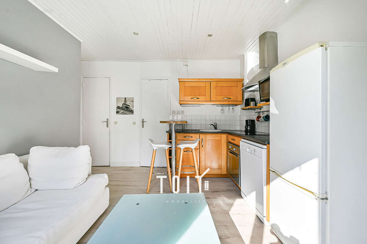 Appartement à PARIS-14E