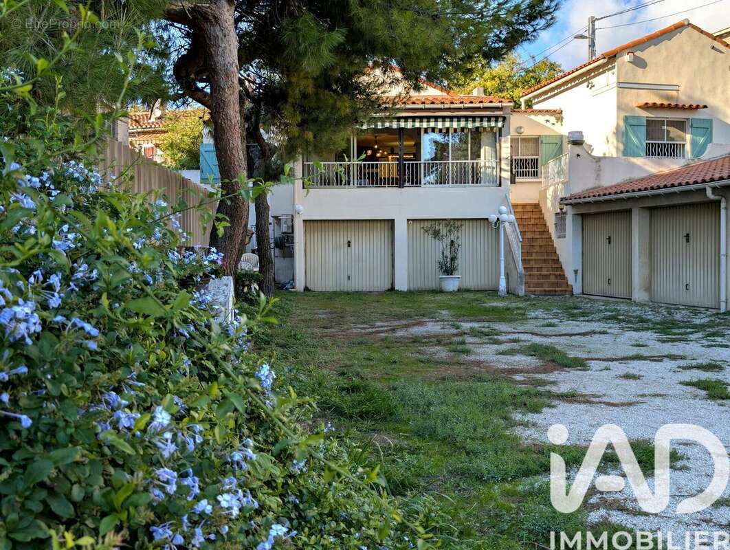 Photo 2 - Maison à MARSEILLE-15E