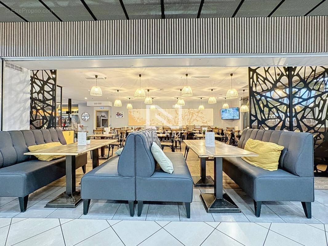 Commerce à SAINT-RAPHAEL