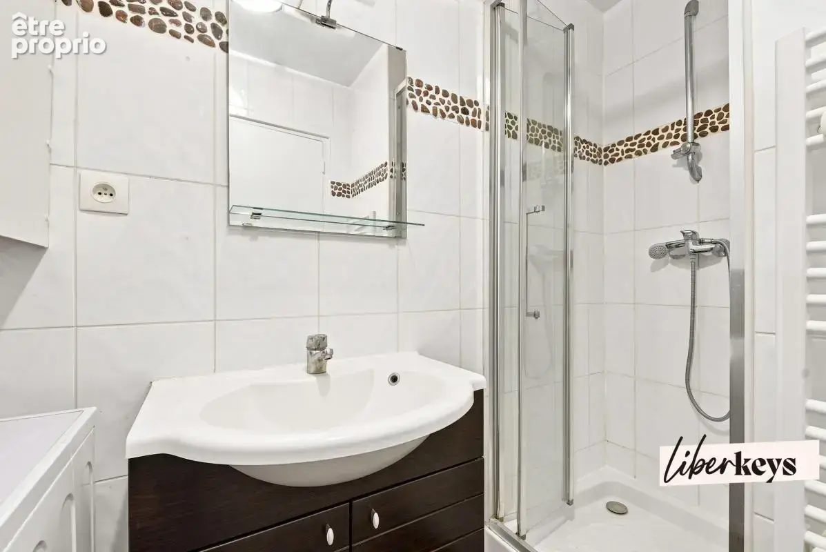 Paris 15 - Grenelle / Rue du Commerce - Studio - photo 10