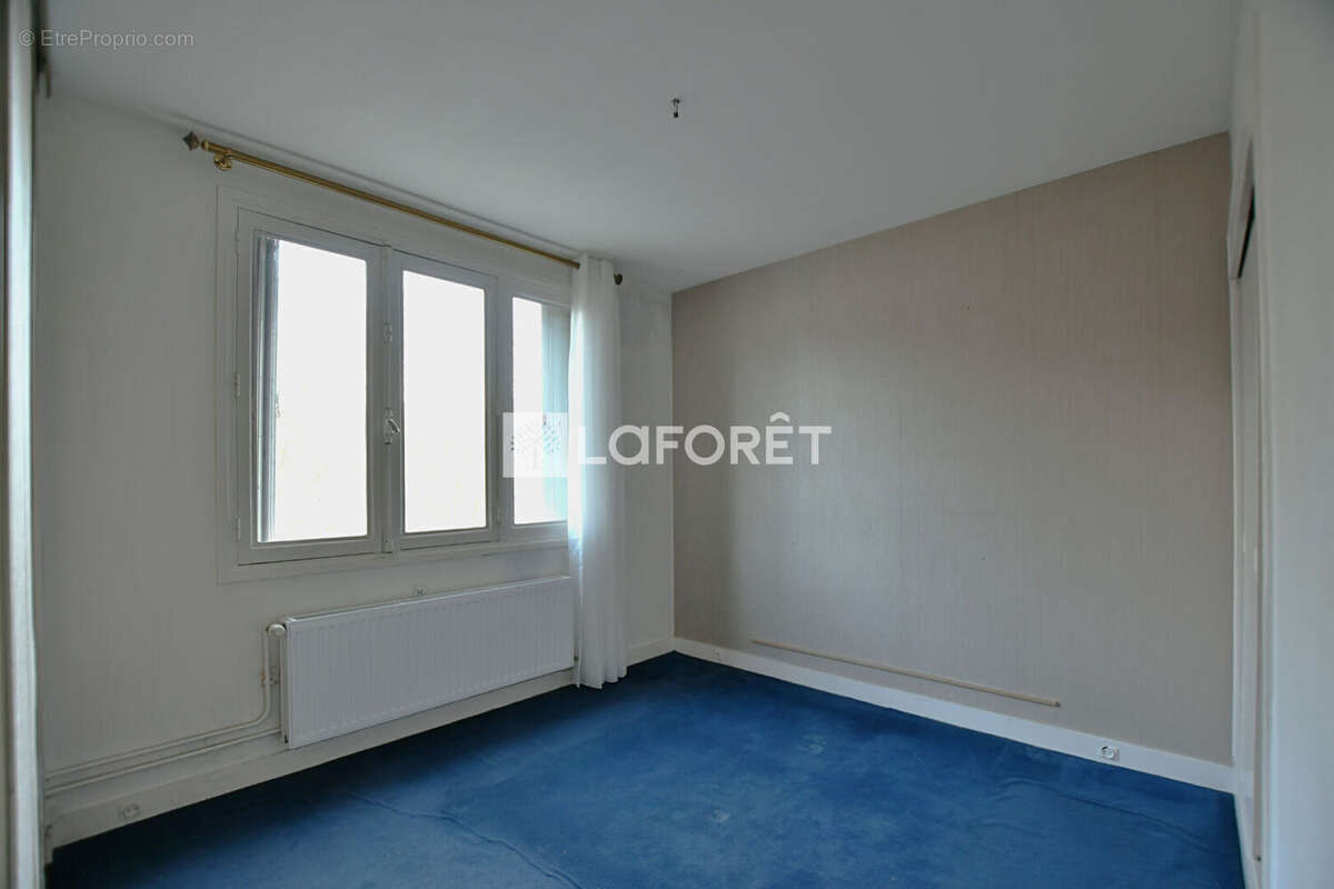 Appartement à LA CELLE-SAINT-CLOUD