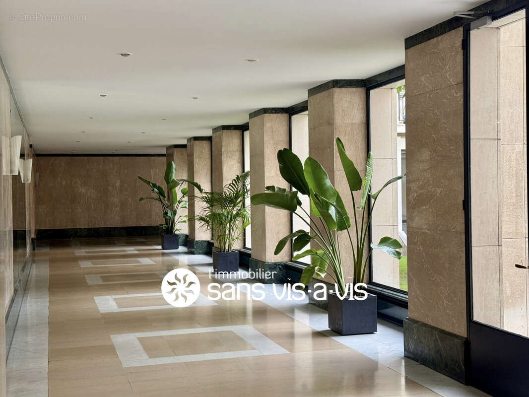 Appartement à NEUILLY-SUR-SEINE