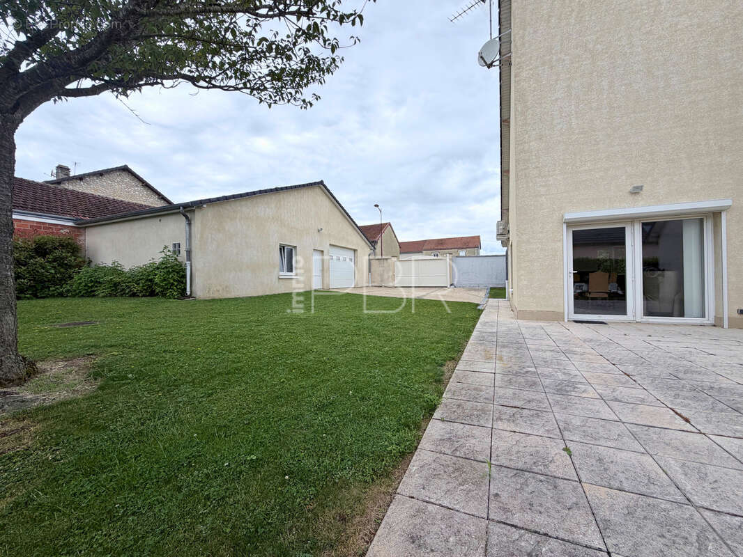 Maison à BEAUMONT-SUR-VESLE
