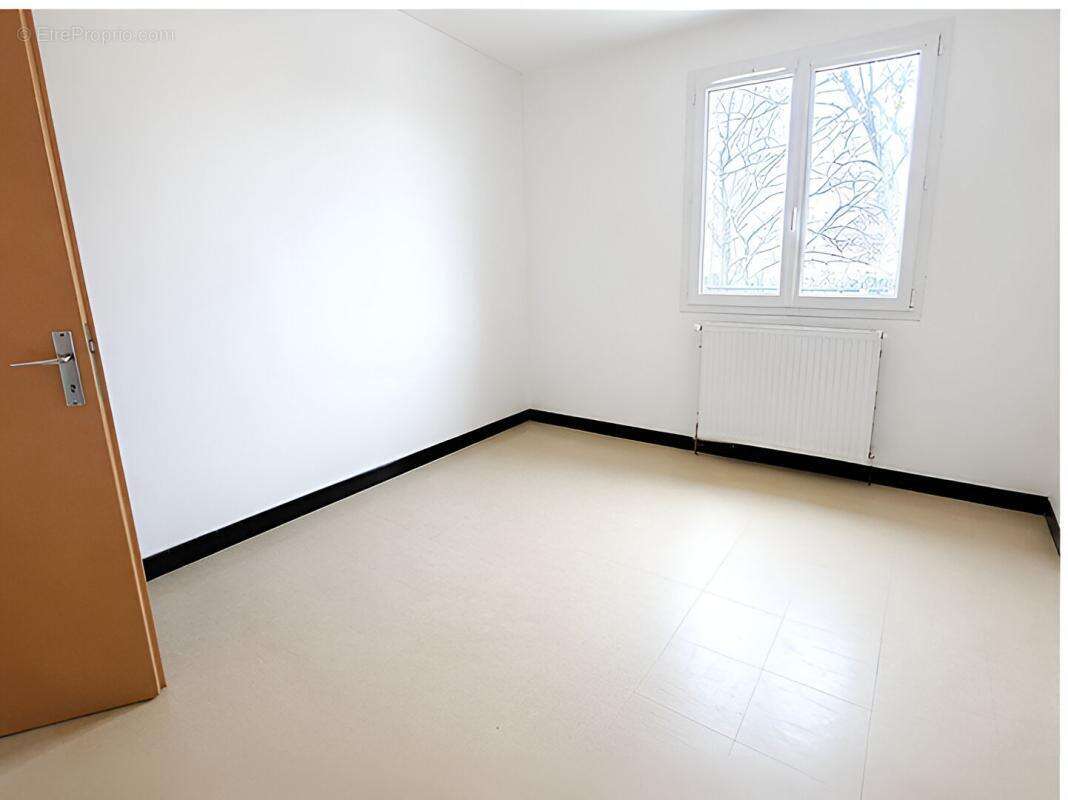 Maison de plain pied 110m2 - 4 chambres à Montignac Charente - photo 11